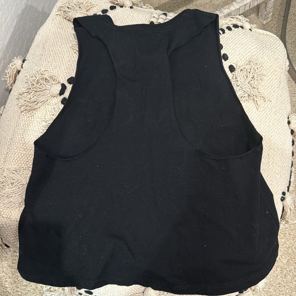 Violate the dresscode flowy racerback crop tank. Size small. - Picture 3 of 3